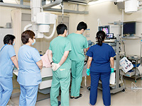 検査チームの作業のようす